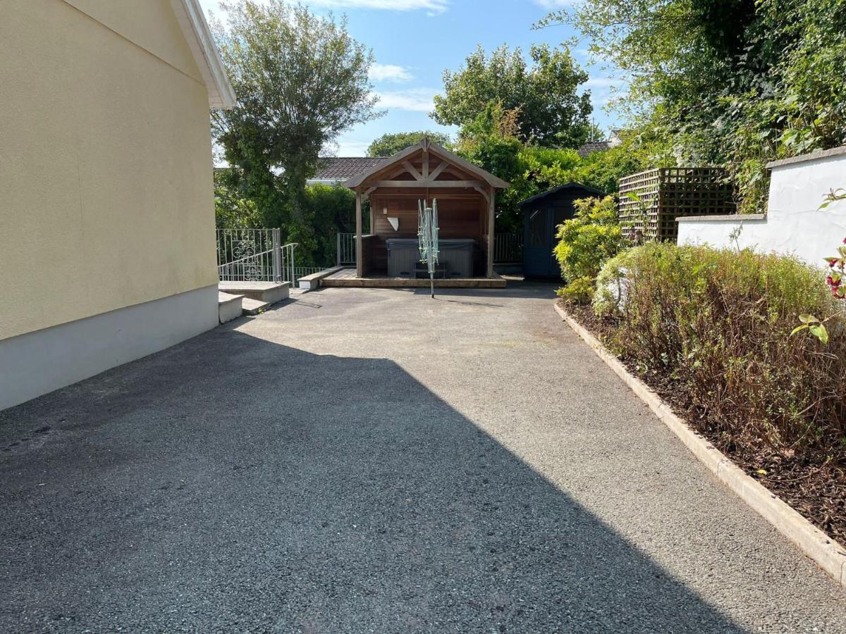 Holiday home Berllan Deg *